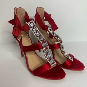 Jewel by Badgley Mischka Red Bow Heels Size 7 Embellished Rhinestone